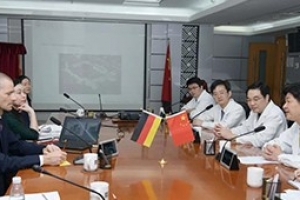 【精彩回顧】德國(guó)足踝大師坐診佛中醫(yī)，中德聯(lián)手倍顯成效