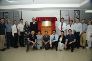 國際一流腫瘤大師傳經(jīng)送寶，佛中醫(yī)中德骨腫瘤交流中心正式成立