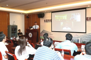 中德萬里連線，探索脊柱手術(shù)學(xué)習(xí)曲線