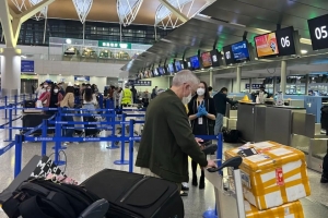 那個駐華984天的美國醫(yī)生，回家了